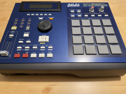 ** Sold ** Akai MPC 2000 XL MCD Excellent condition